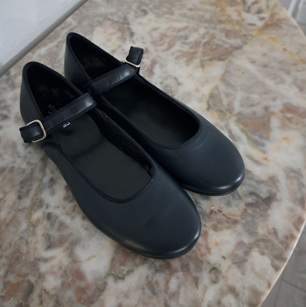 Luccini Girls Black Leather Dress Shoes Size 35 (US 4.5) New Unboxed